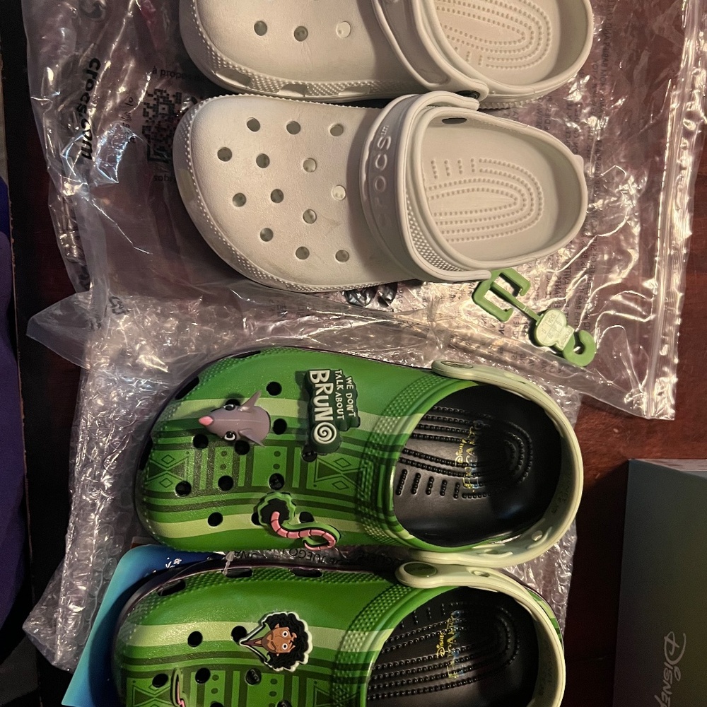 Crocs (Mint) - Picture 2 of 2